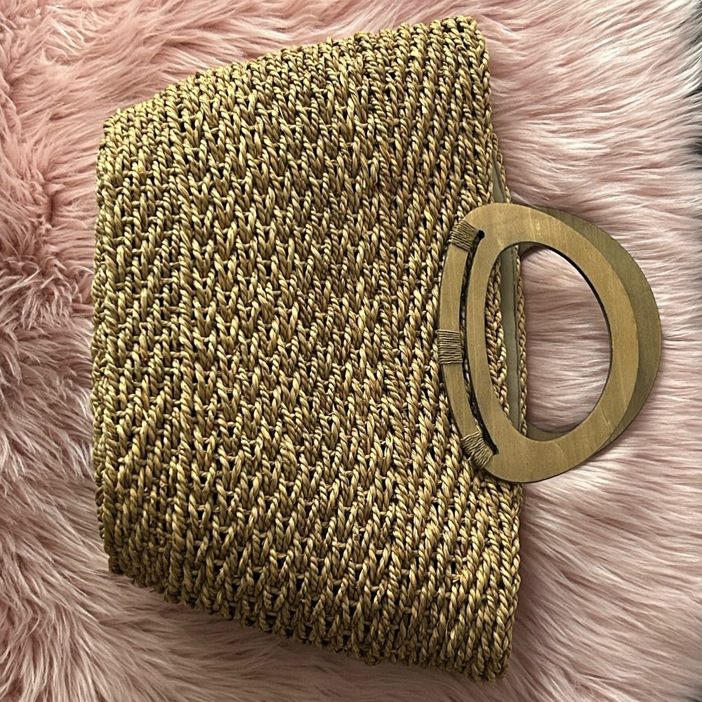 Elegant Cappellia Straw Woven Bag Tote Wood Beach Market Vacay Cottagecore Boho